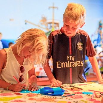 Knutselen Camping Tempelhof.jpg